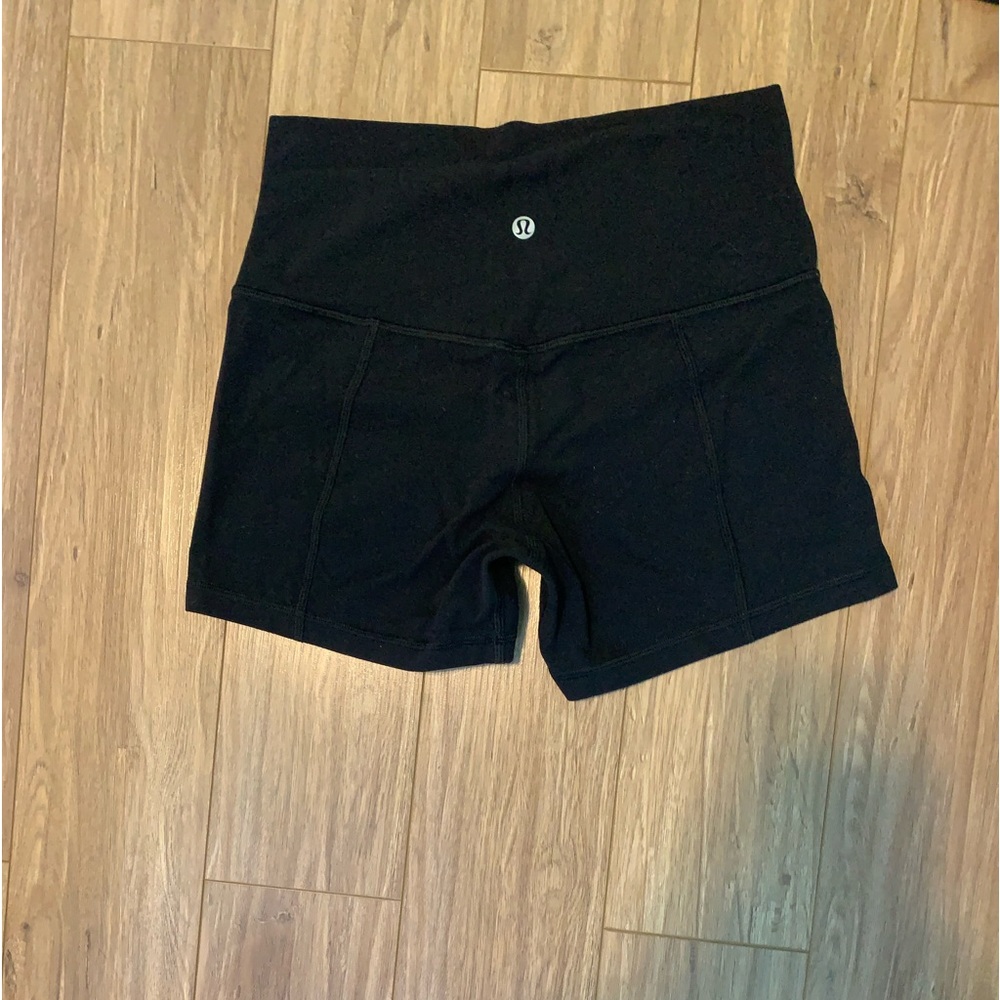 Lululemon spandex shorts